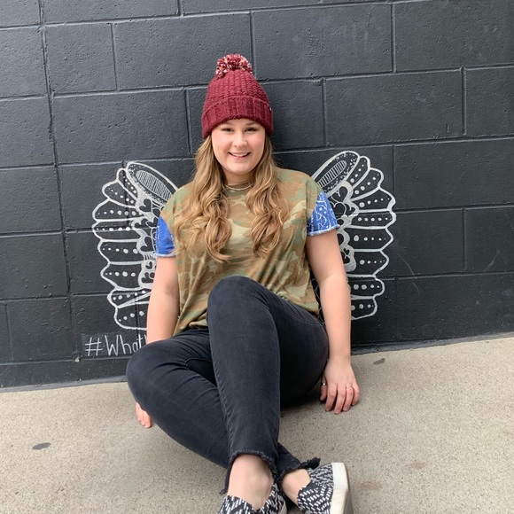 Meet your Posher, Callie - Picture 2 of 3